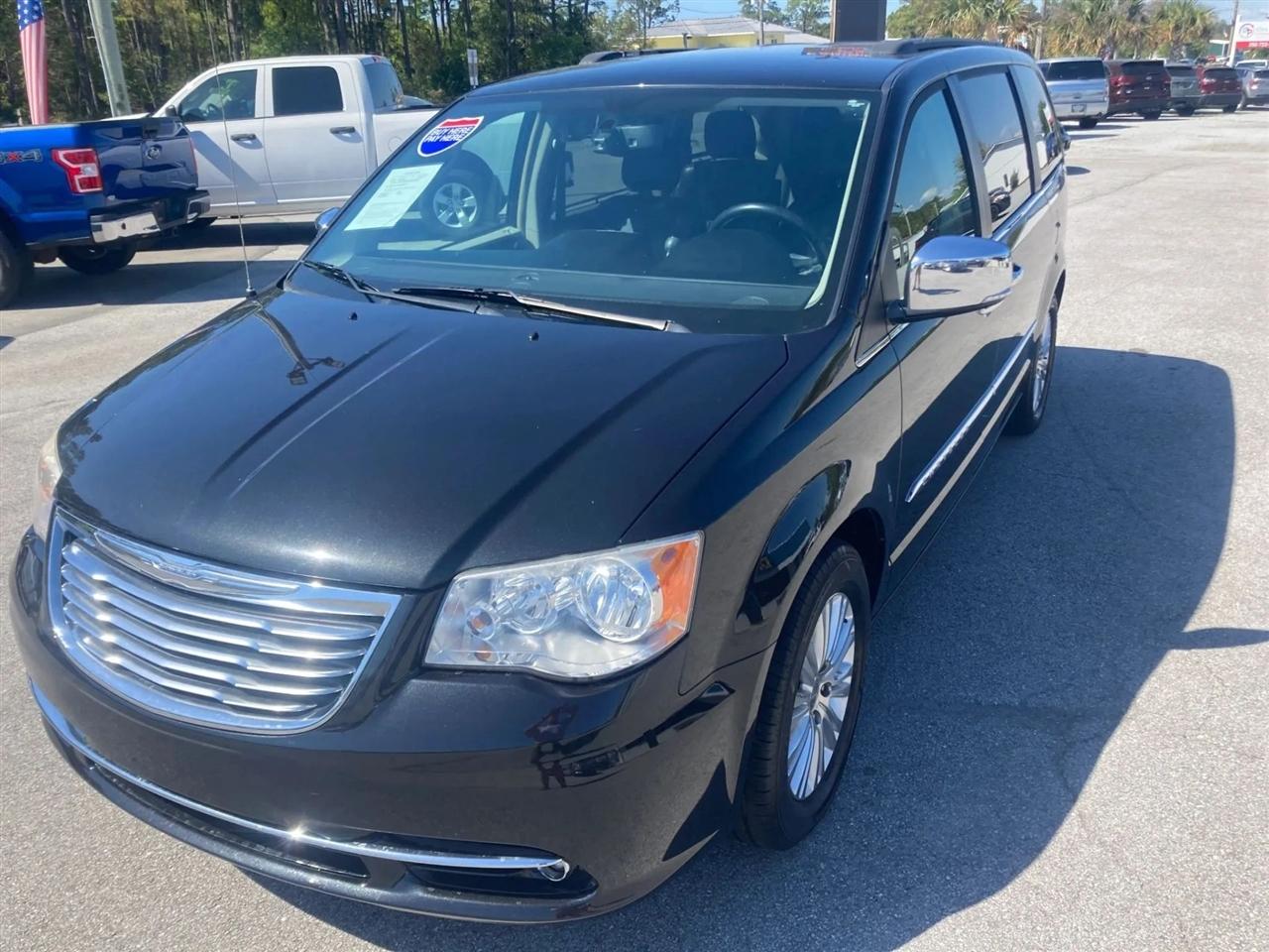 Chrysler Town & Country Touring-L 2013