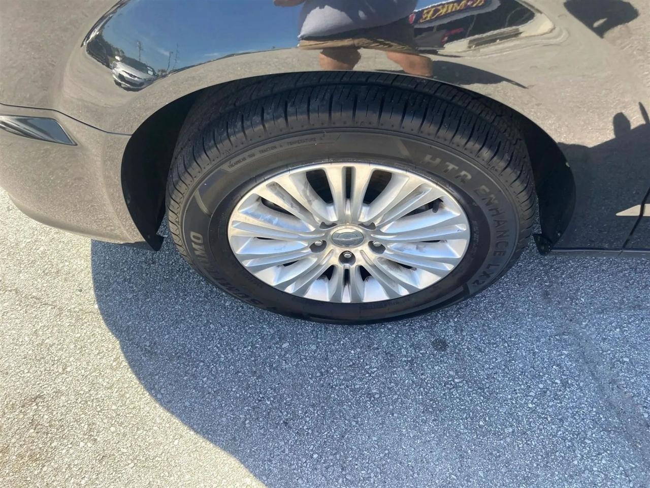 Chrysler Town & Country Touring-L 2013