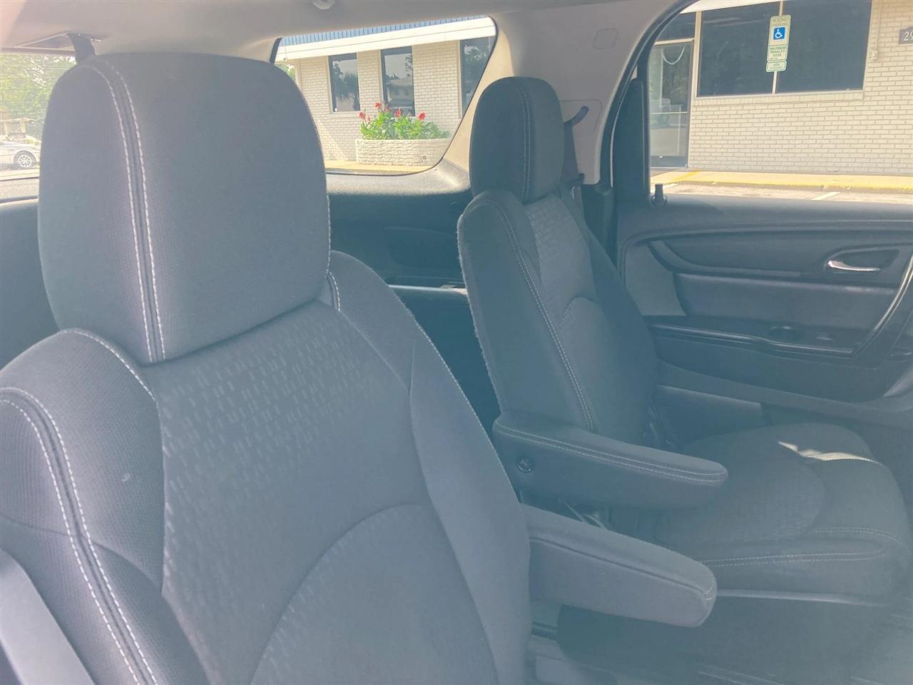 GMC Acadia SLE-2 AWD 2015