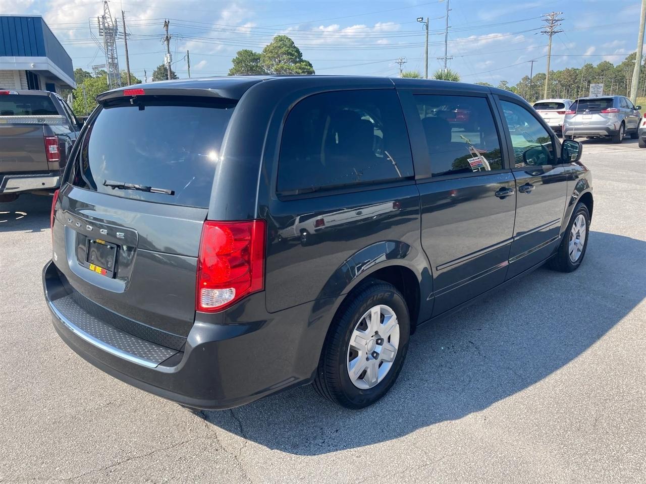 Dodge Grand Caravan SE 2012