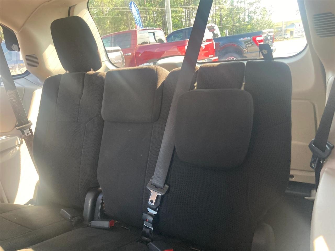 Dodge Grand Caravan SE 2012