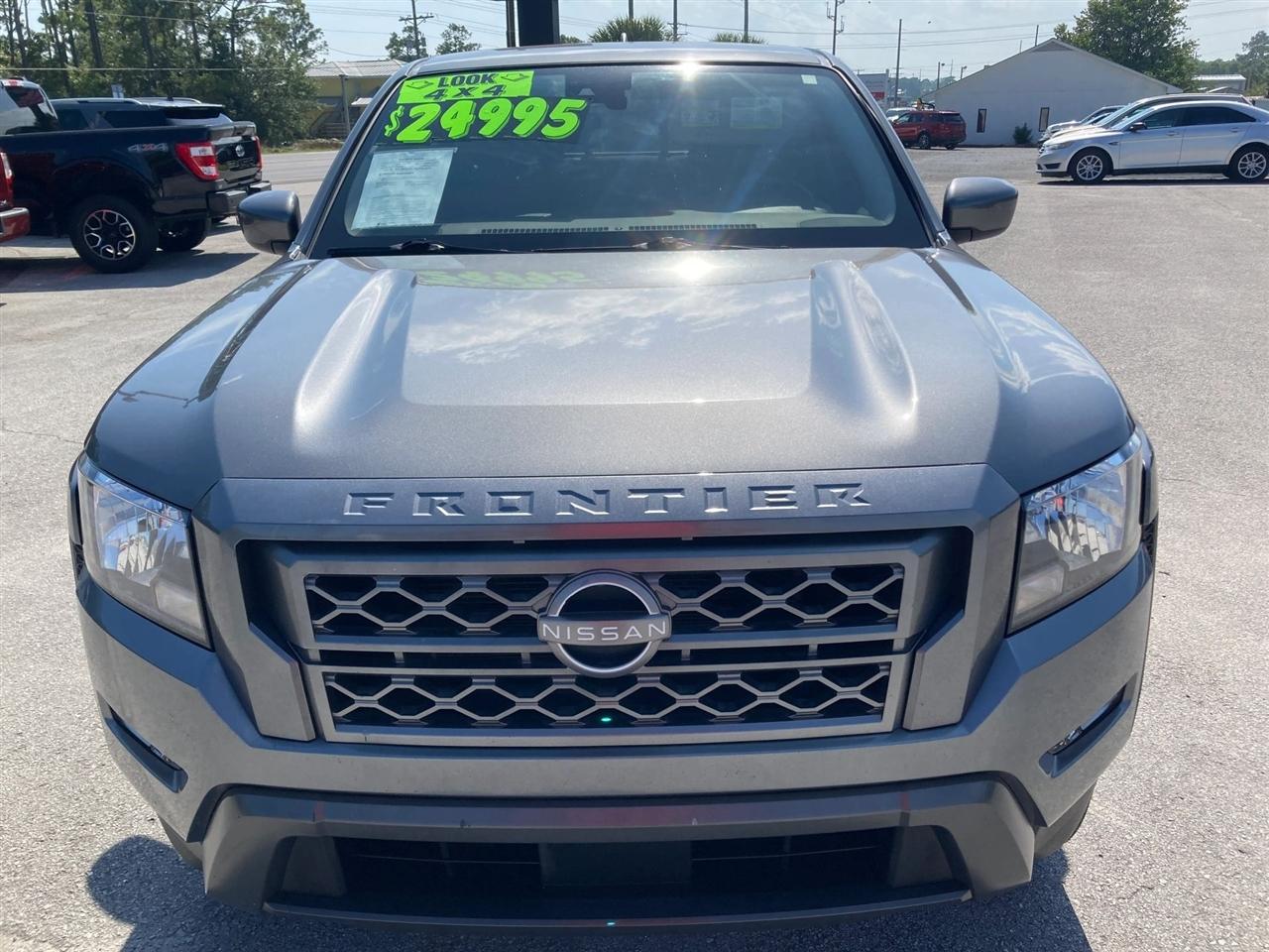 Nissan Frontier SV Crew Cab 4WD 2022