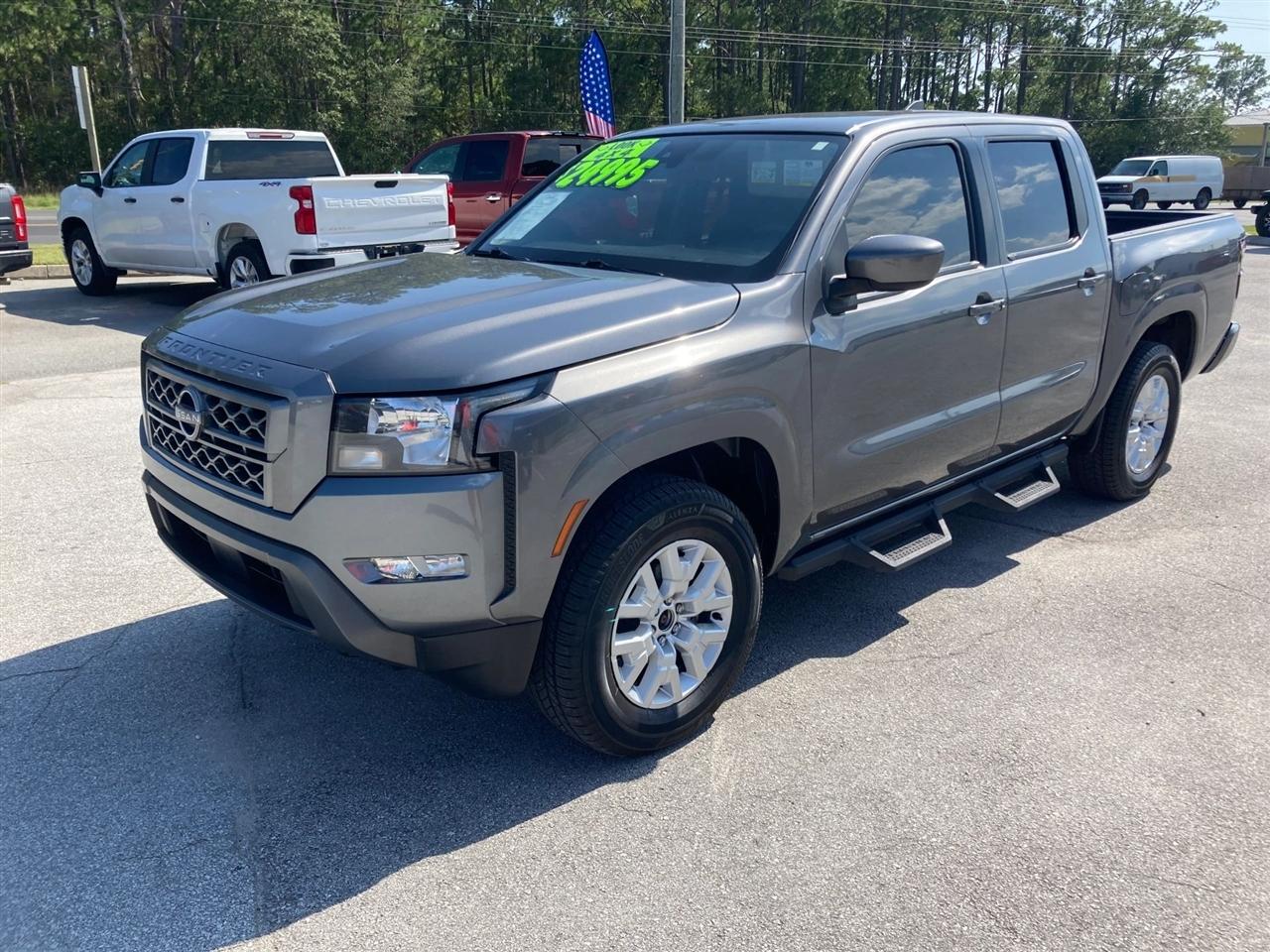 Nissan Frontier SV Crew Cab 4WD 2022