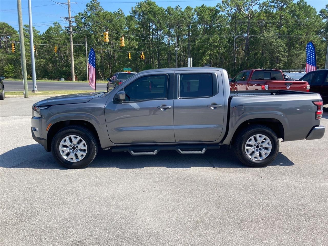 Nissan Frontier SV Crew Cab 4WD 2022