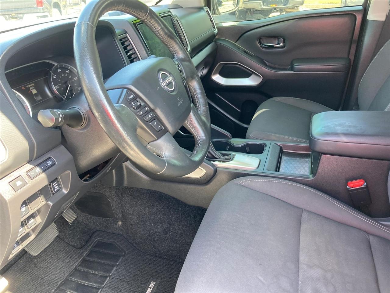 Nissan Frontier SV Crew Cab 4WD 2022