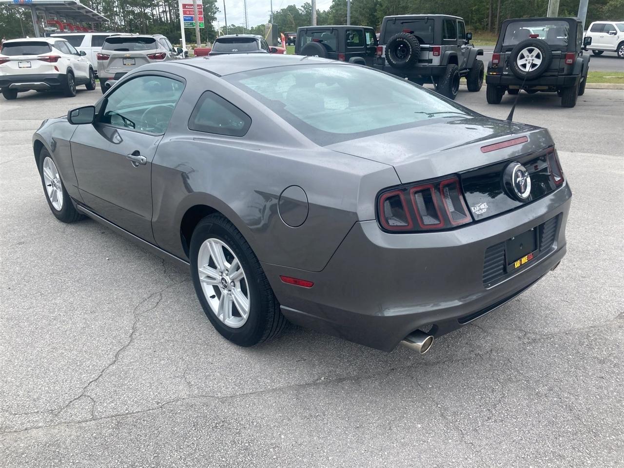 Ford Mustang V6 Coupe 2014
