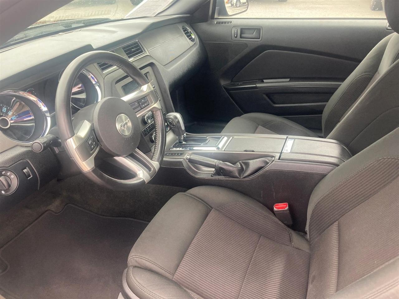 Ford Mustang V6 Coupe 2014