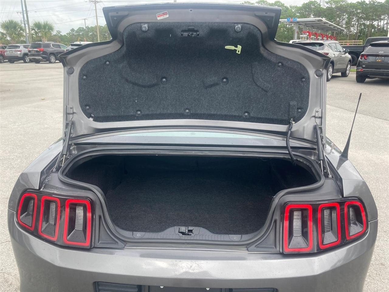 Ford Mustang V6 Coupe 2014
