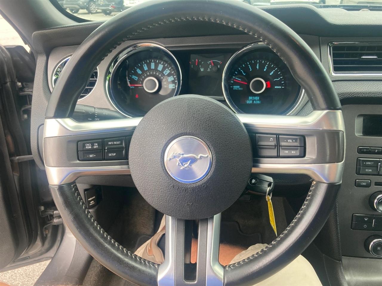 Ford Mustang V6 Coupe 2014