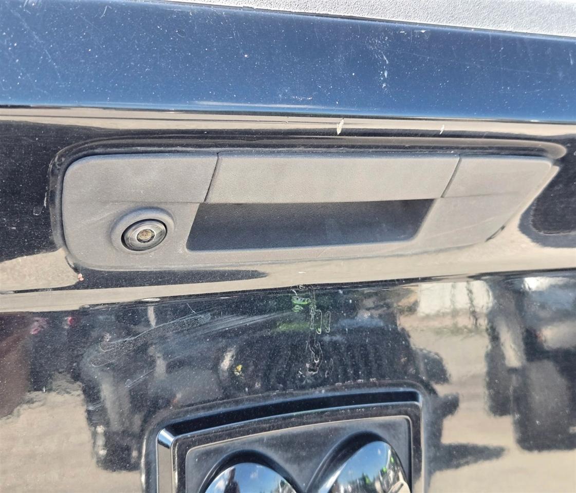 RAM 1500 Classic Tradesman Crew Cab SWB 4WD 2022