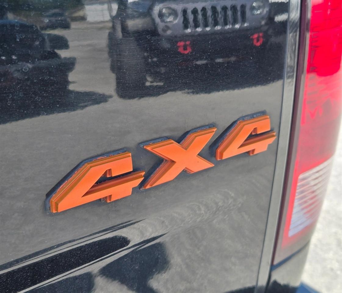 RAM 1500 Classic Tradesman Crew Cab SWB 4WD 2022
