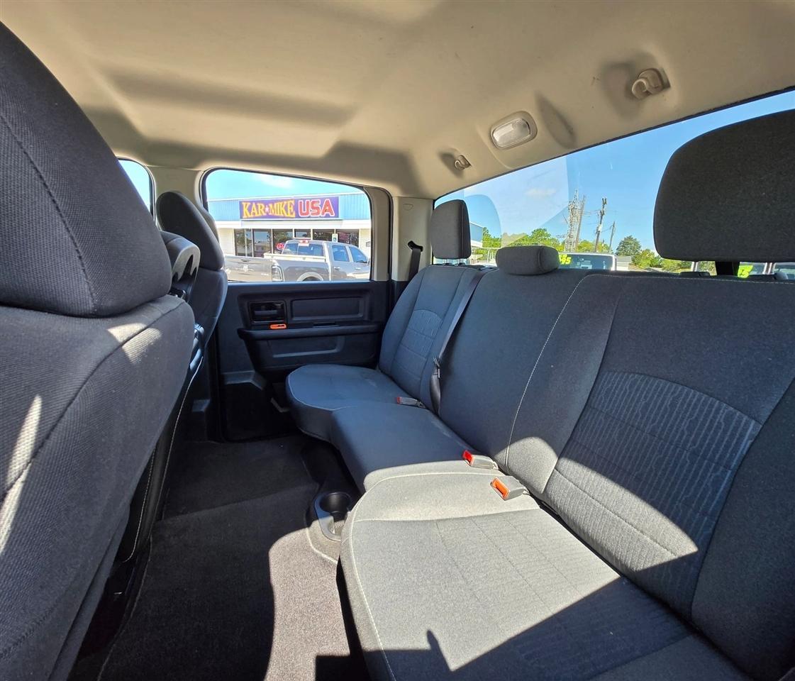 RAM 1500 Classic Tradesman Crew Cab SWB 4WD 2022