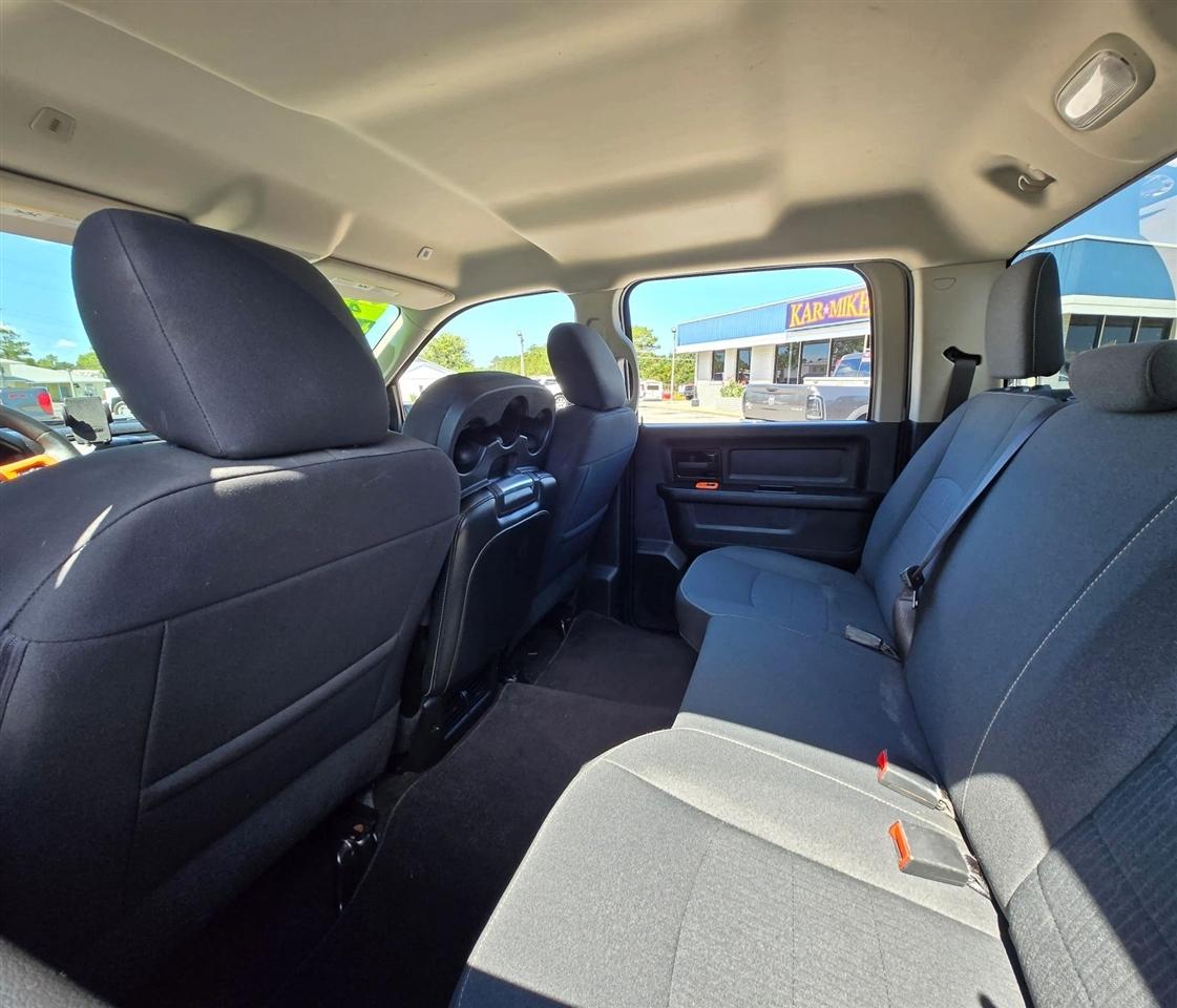 RAM 1500 Classic Tradesman Crew Cab SWB 4WD 2022