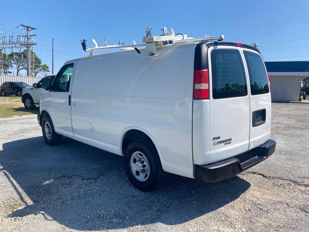 Chevrolet Express 2500 Cargo 2011