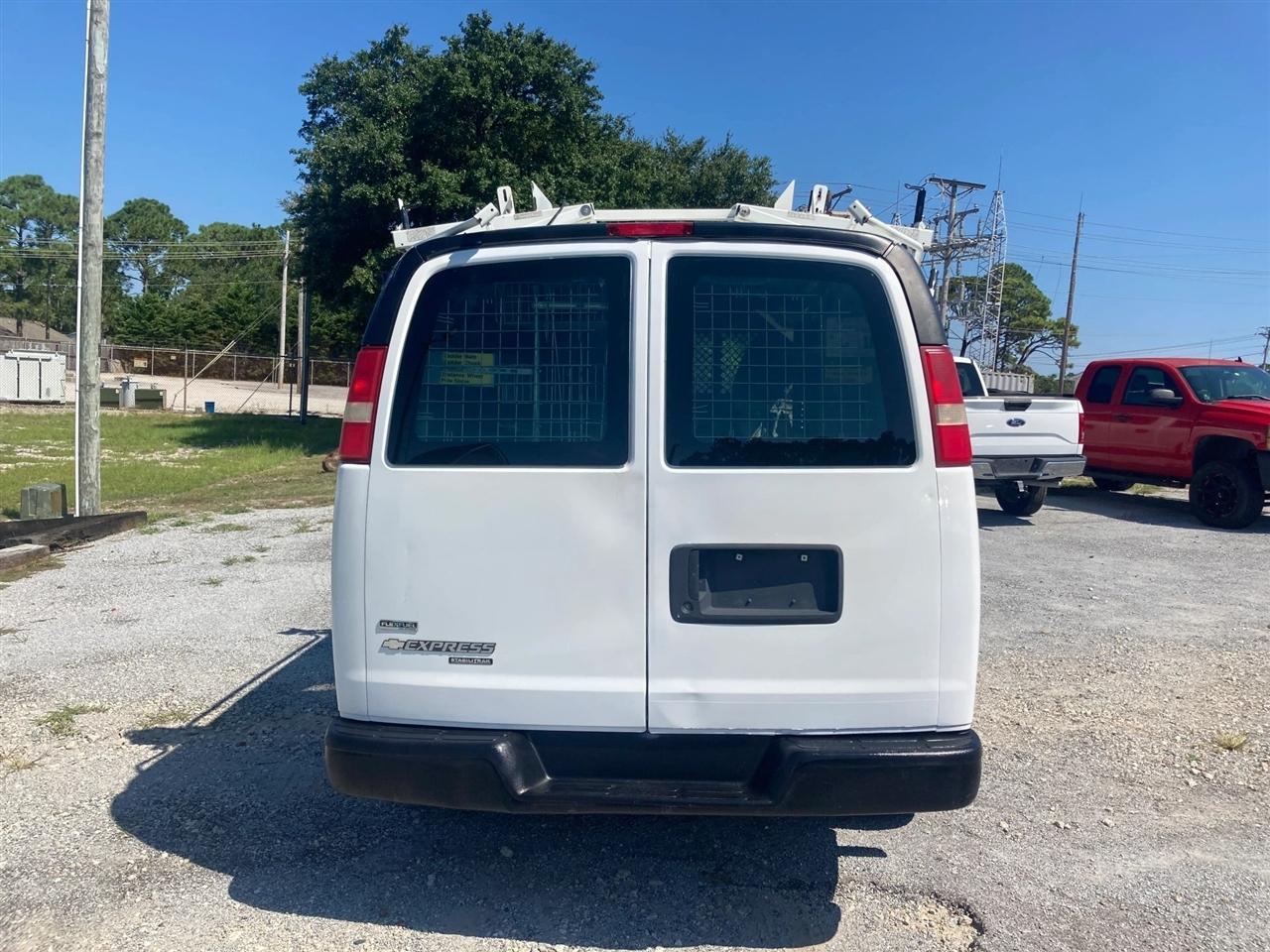 Chevrolet Express 2500 Cargo 2011