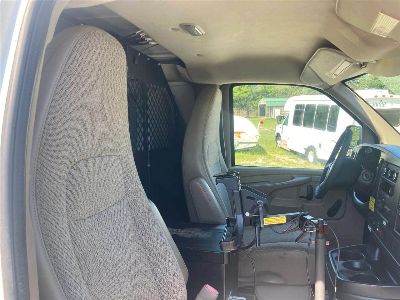 Chevrolet Express 2500 Cargo 2011