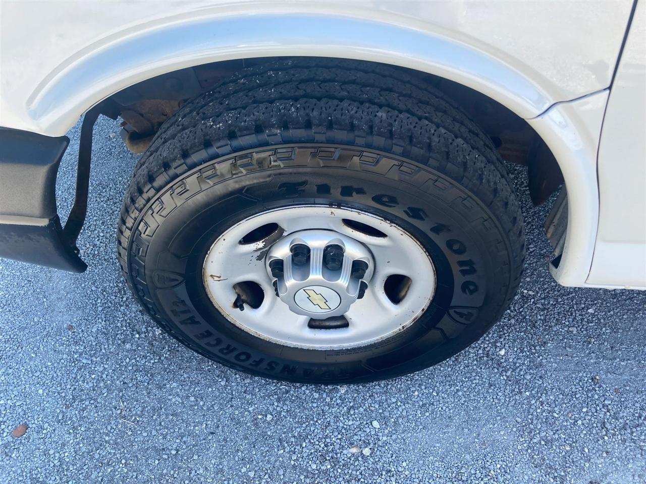 Chevrolet Express 2500 Cargo 2011
