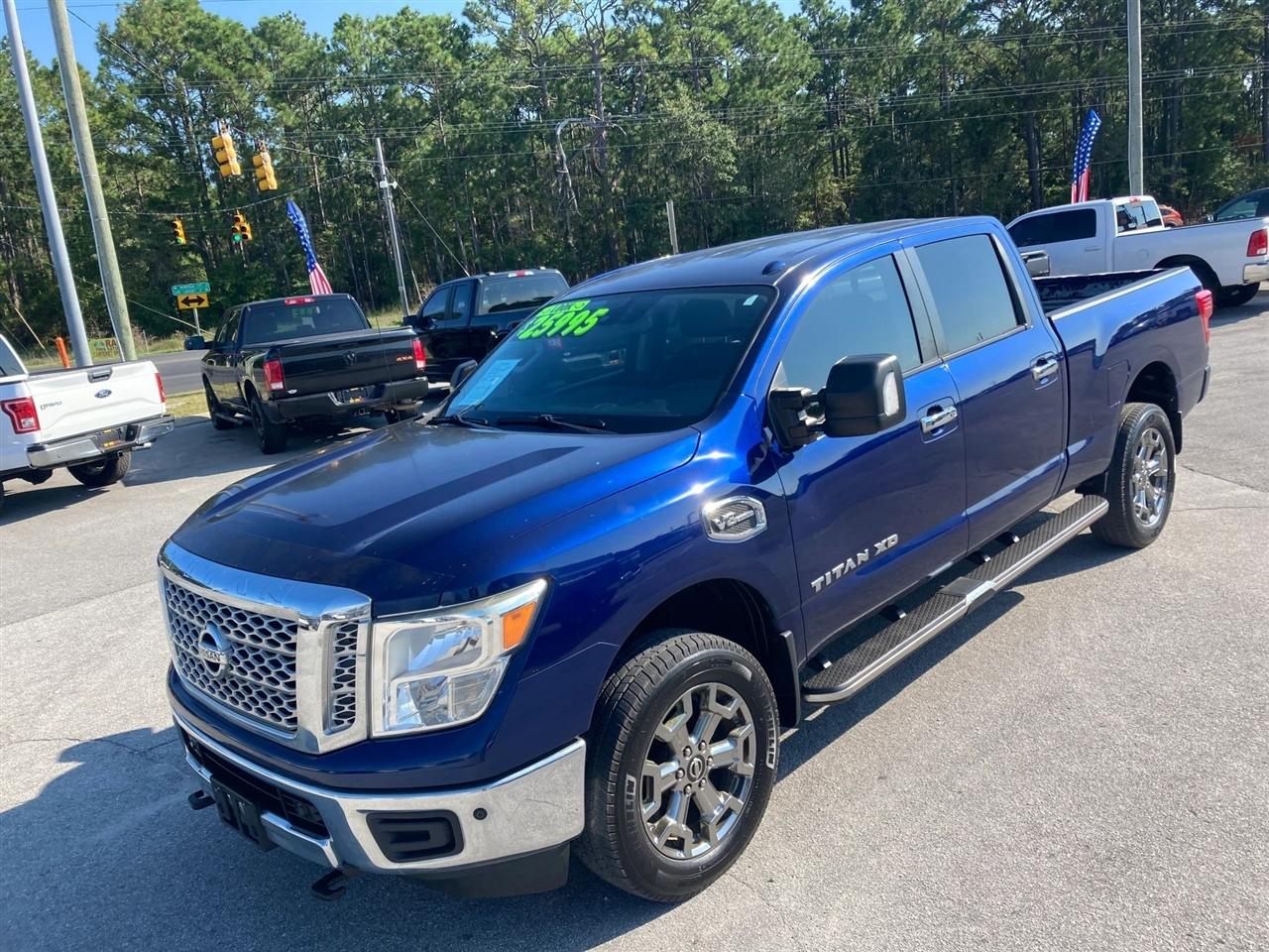 Nissan Titan XD SV Crew Cab 4WD 2018