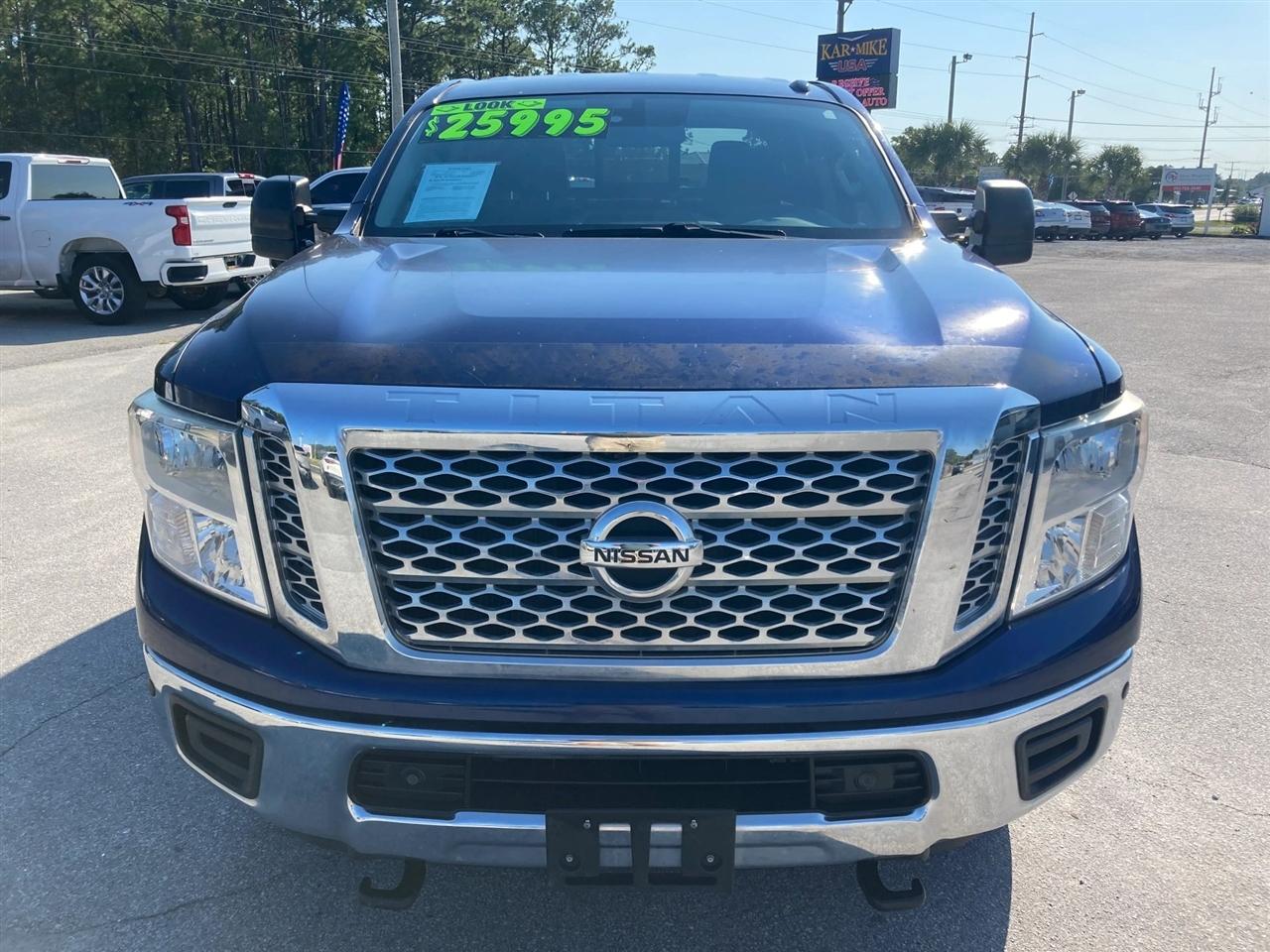 Nissan Titan XD SV Crew Cab 4WD 2018
