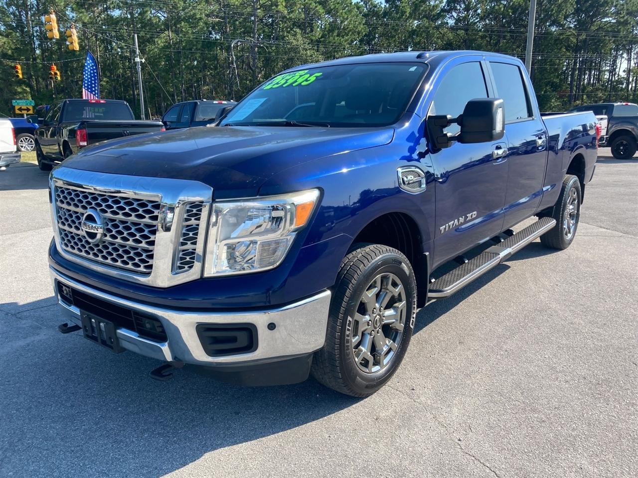 Nissan Titan XD SV Crew Cab 4WD 2018