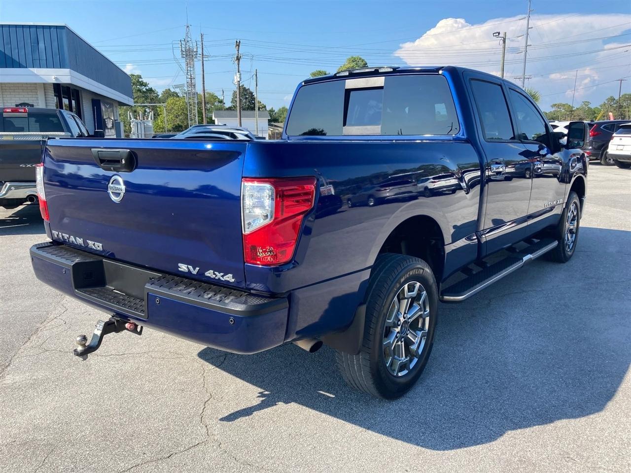 Nissan Titan XD SV Crew Cab 4WD 2018