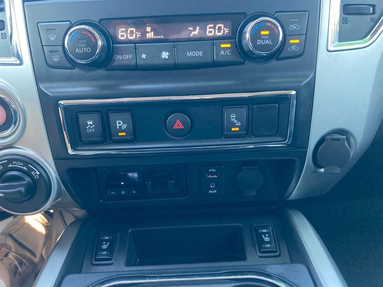 Nissan Titan XD SV Crew Cab 4WD 2018