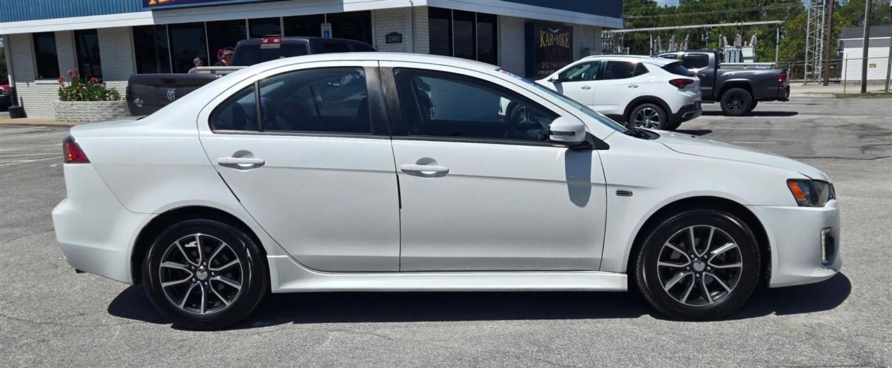 Mitsubishi Lancer ES 5M 2017