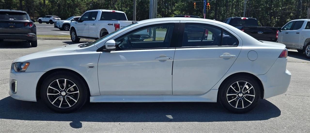 Mitsubishi Lancer ES 5M 2017