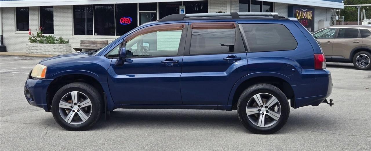 Mitsubishi Endeavor SE AWD 2010