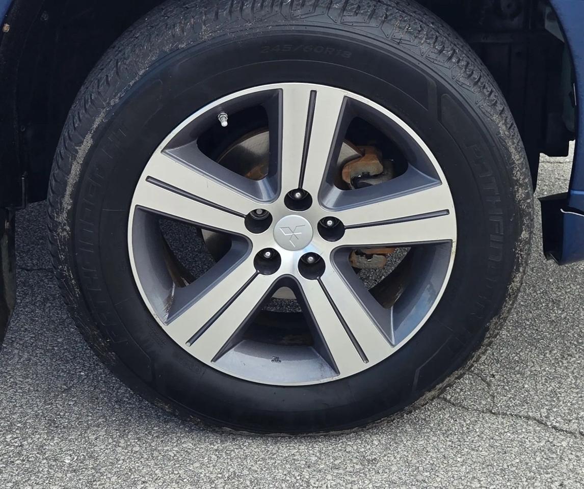 Mitsubishi Endeavor SE AWD 2010