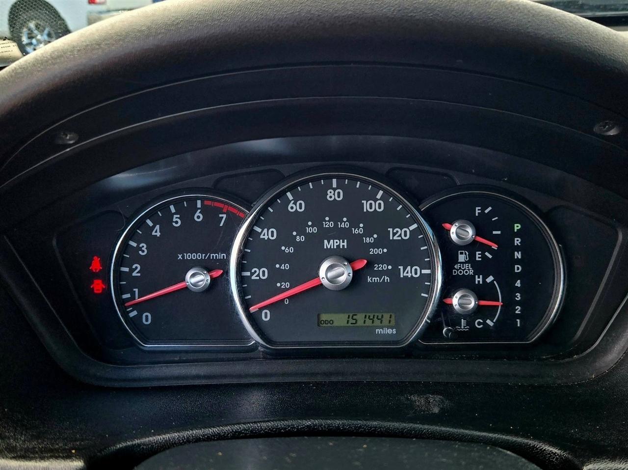 Mitsubishi Endeavor SE AWD 2010