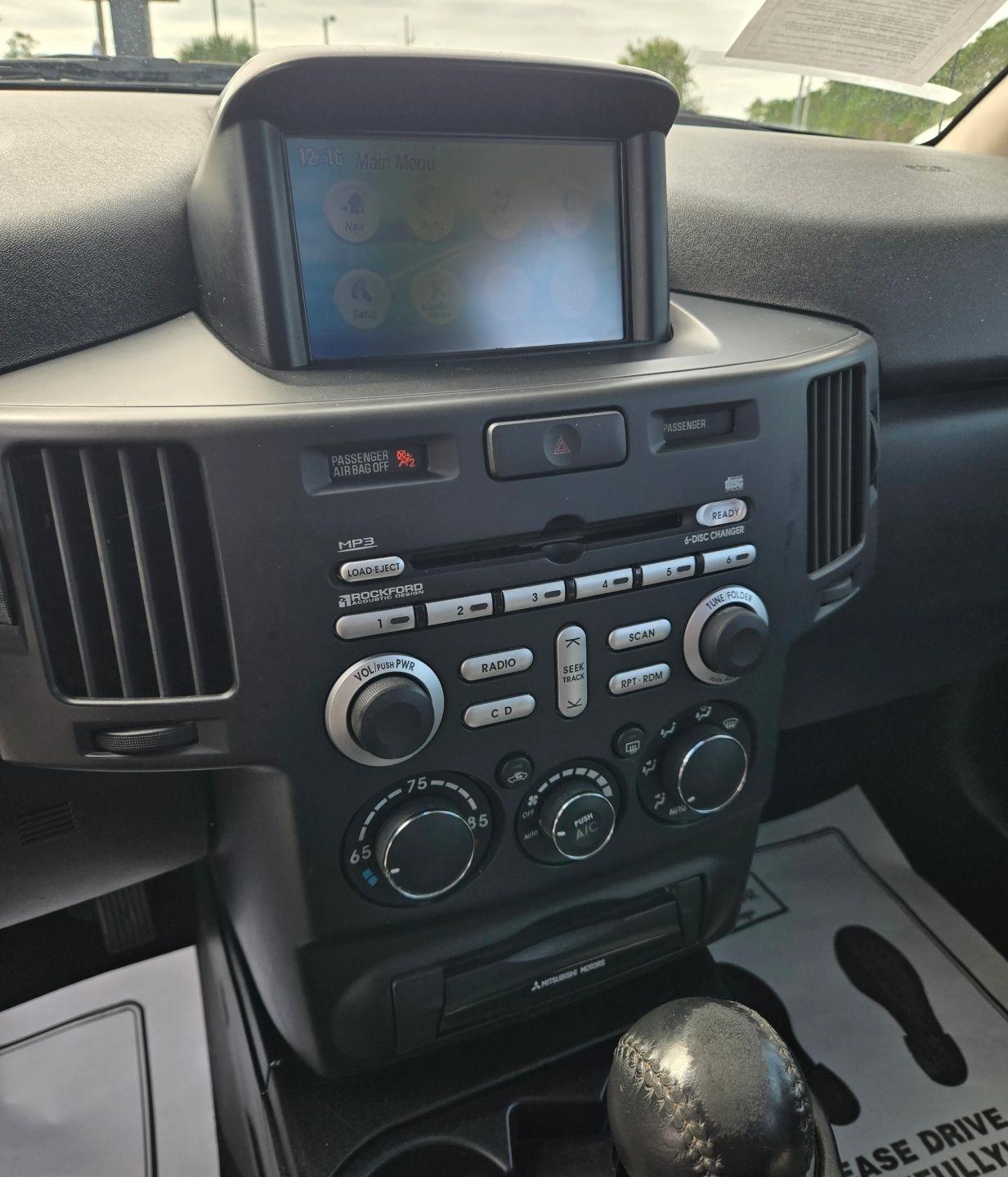 Mitsubishi Endeavor SE AWD 2010