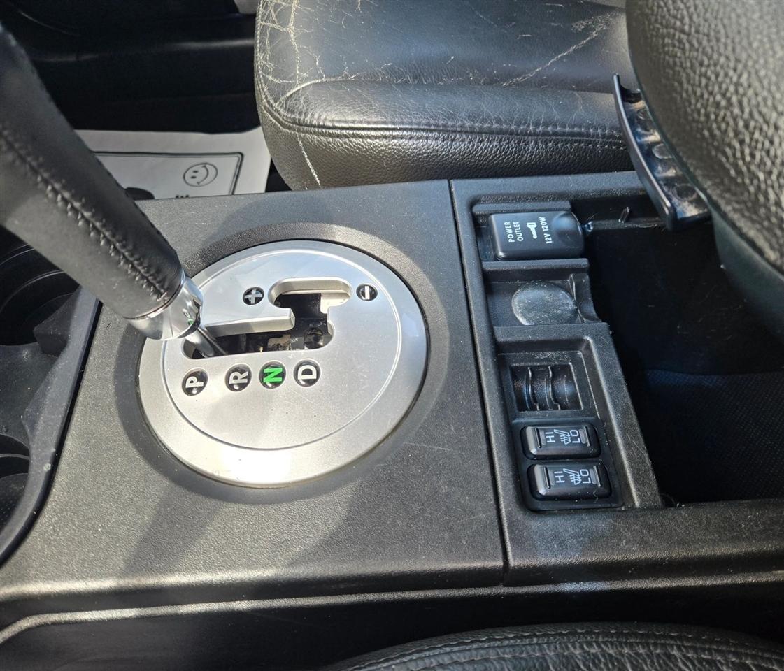 Mitsubishi Endeavor SE AWD 2010