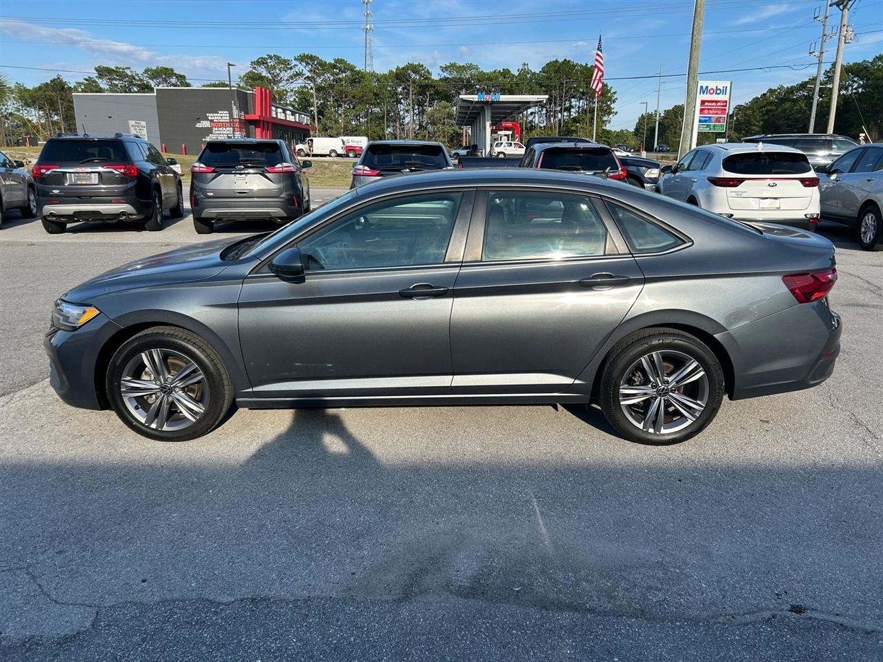 Volkswagen Jetta SE 2024