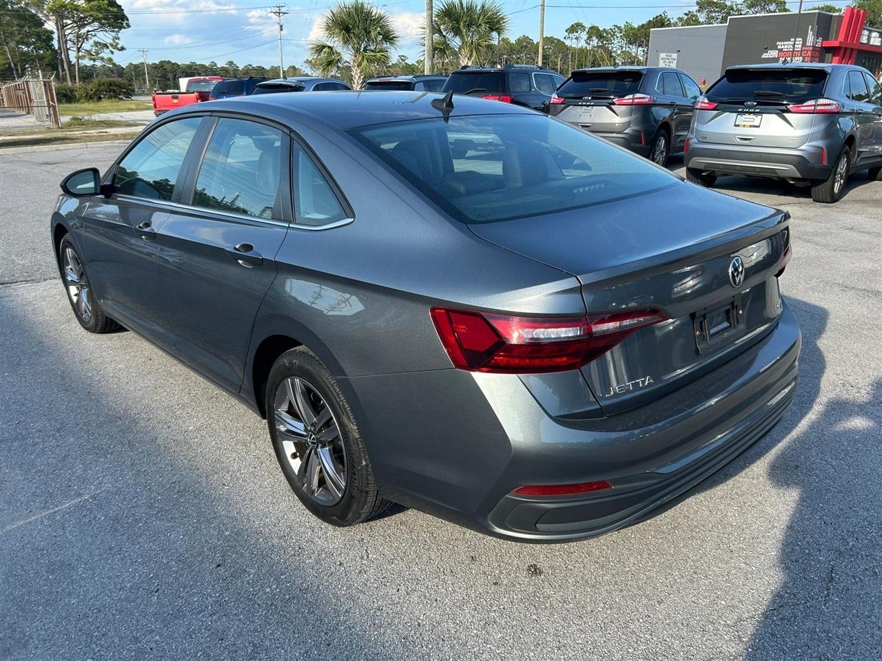 Volkswagen Jetta SE 2024