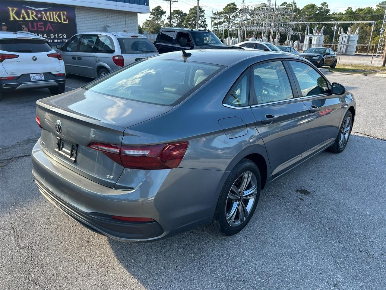 Volkswagen Jetta SE 2024