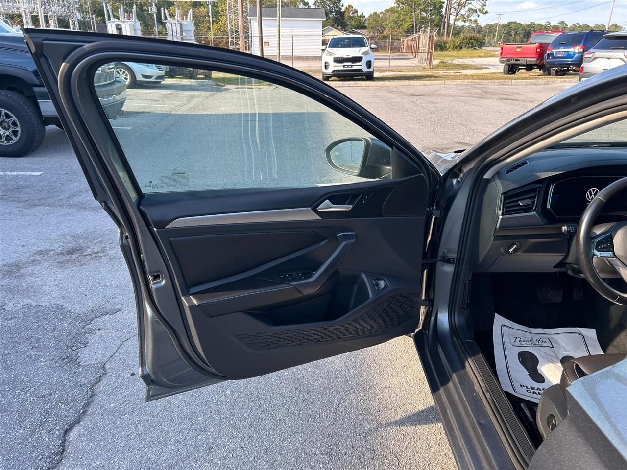 Volkswagen Jetta SE 2024
