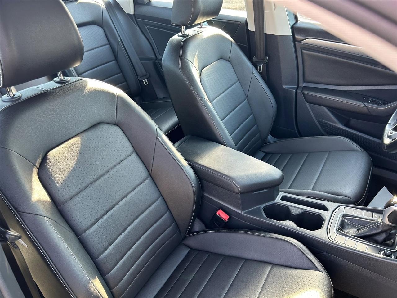 Volkswagen Jetta SE 2024