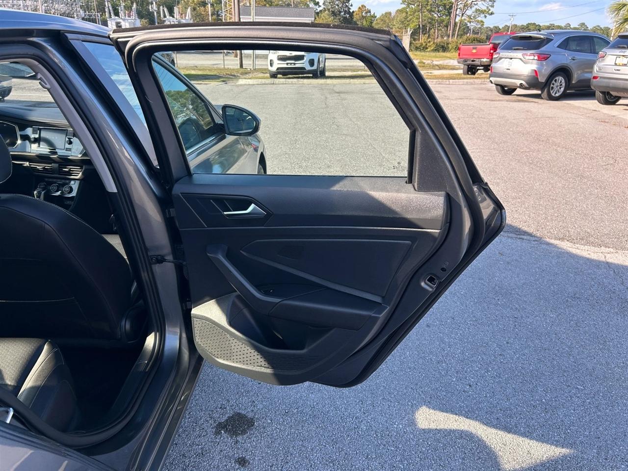 Volkswagen Jetta SE 2024