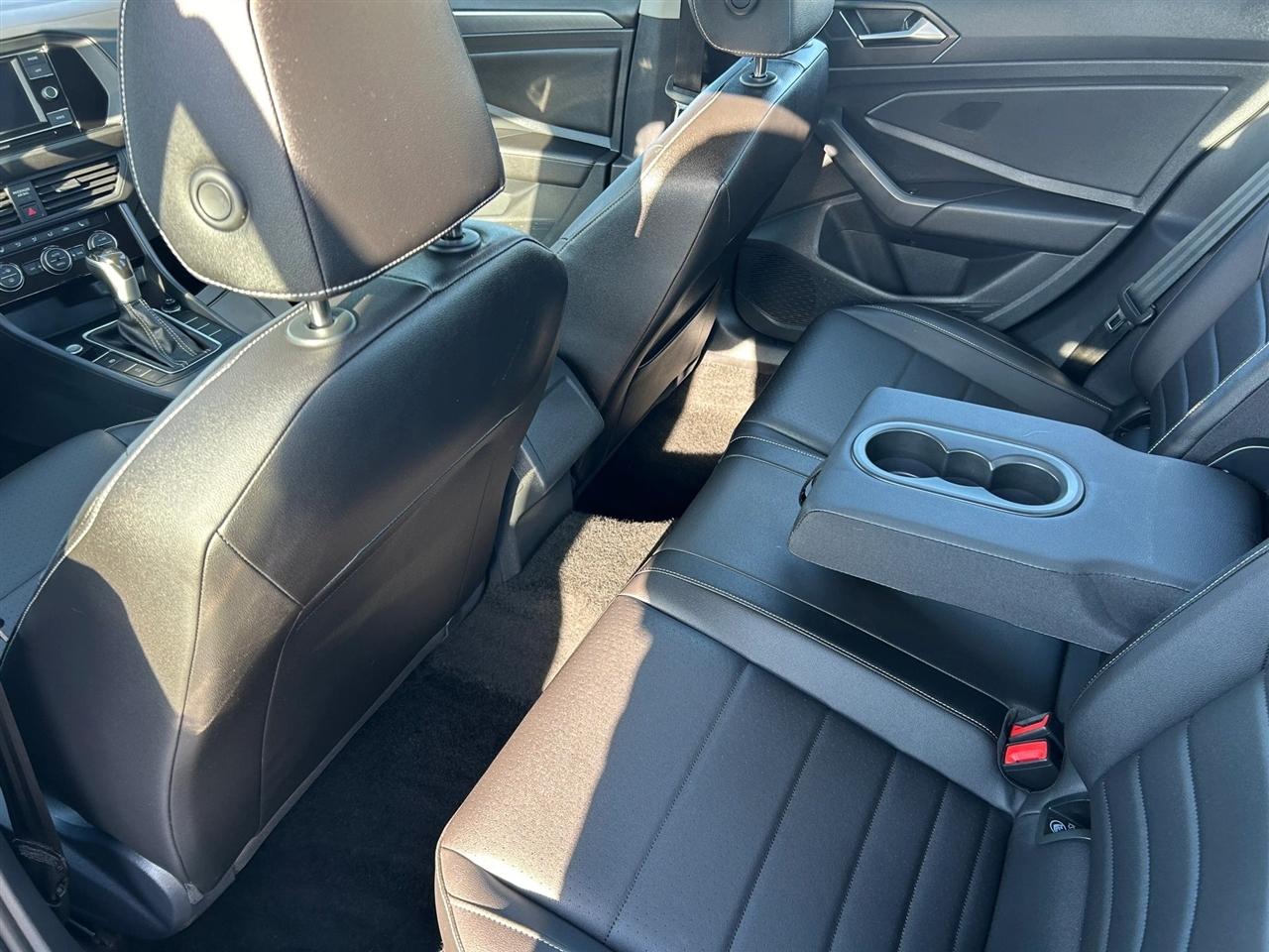 Volkswagen Jetta SE 2024