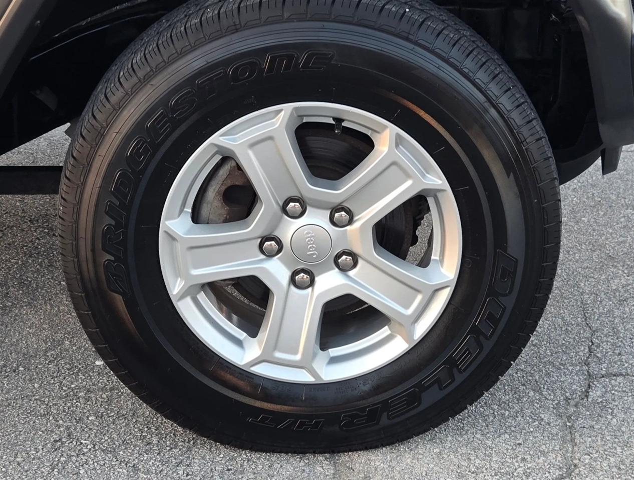 Jeep Wrangler Sport 4WD 2018