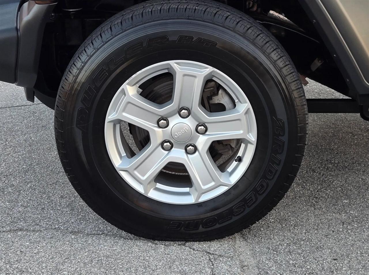 Jeep Wrangler Sport 4WD 2018