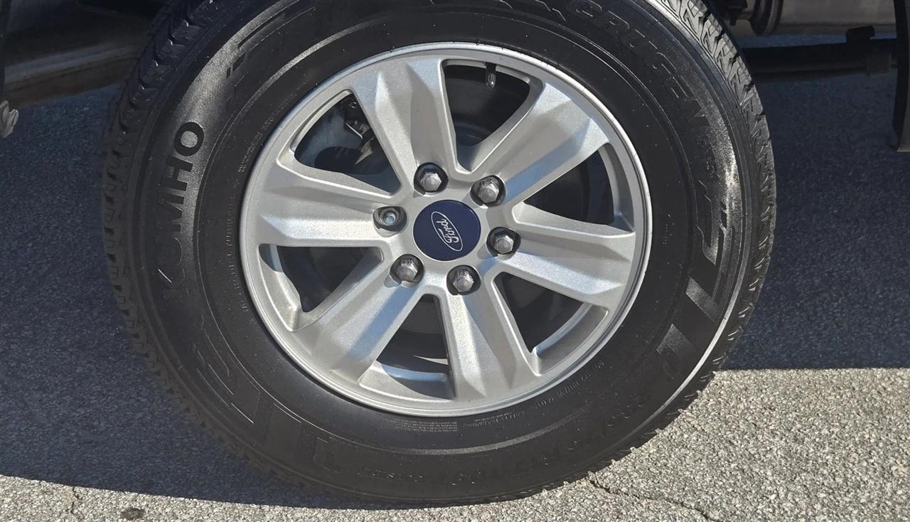 Ford F-150 XL SuperCrew 5.5-ft. Bed 4WD 2015