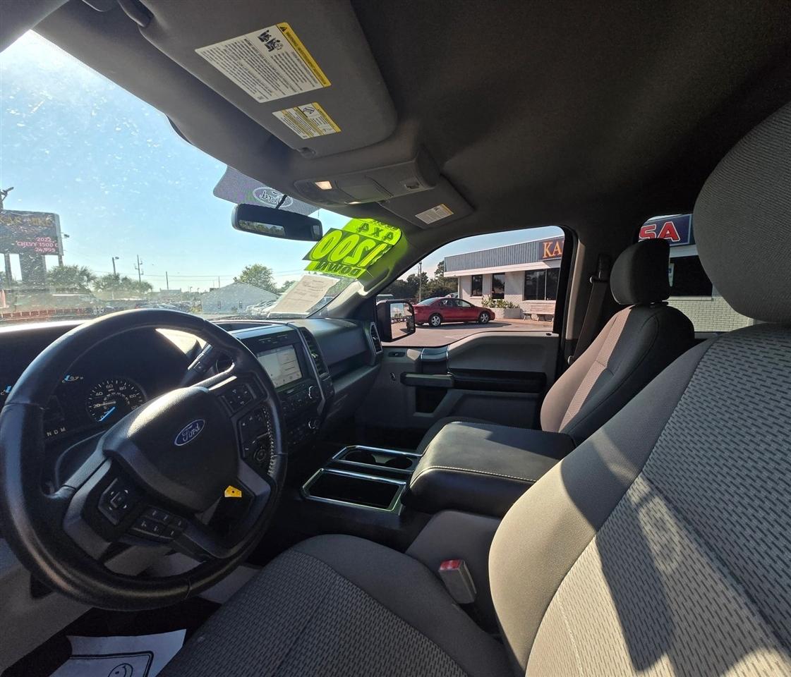 Ford F-150 XL SuperCrew 5.5-ft. Bed 4WD 2015