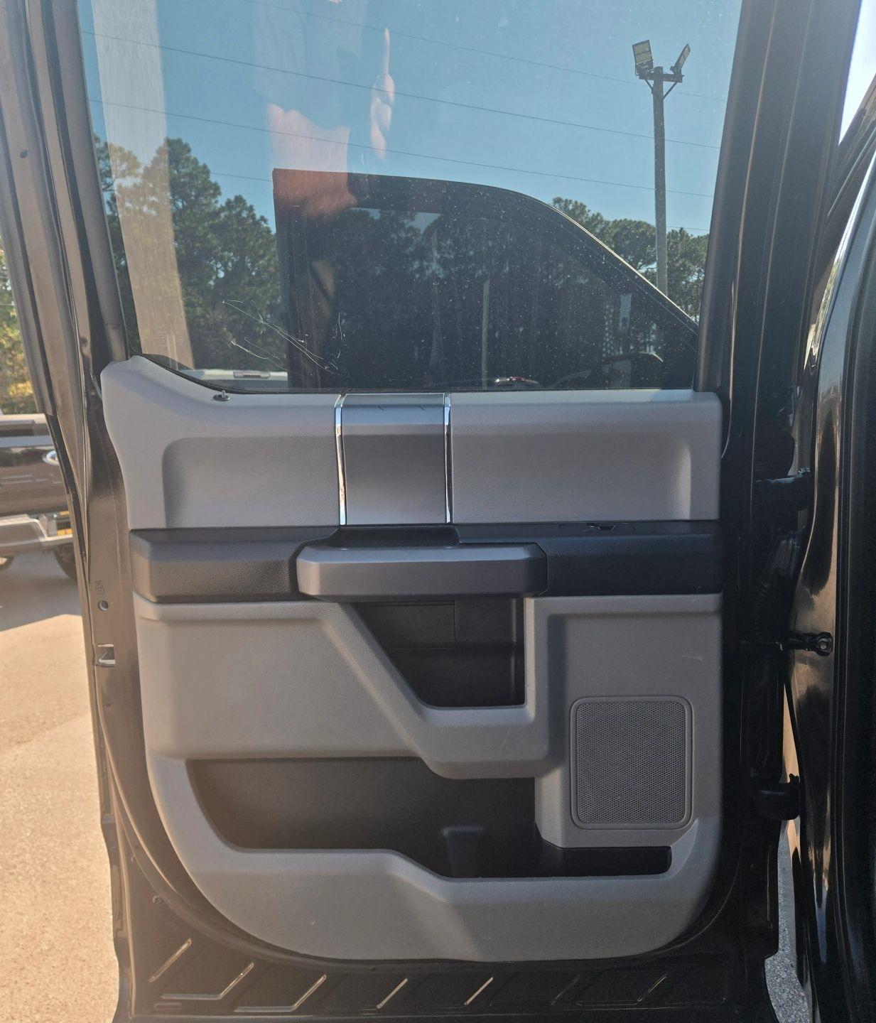 Ford F-150 XL SuperCrew 5.5-ft. Bed 4WD 2015