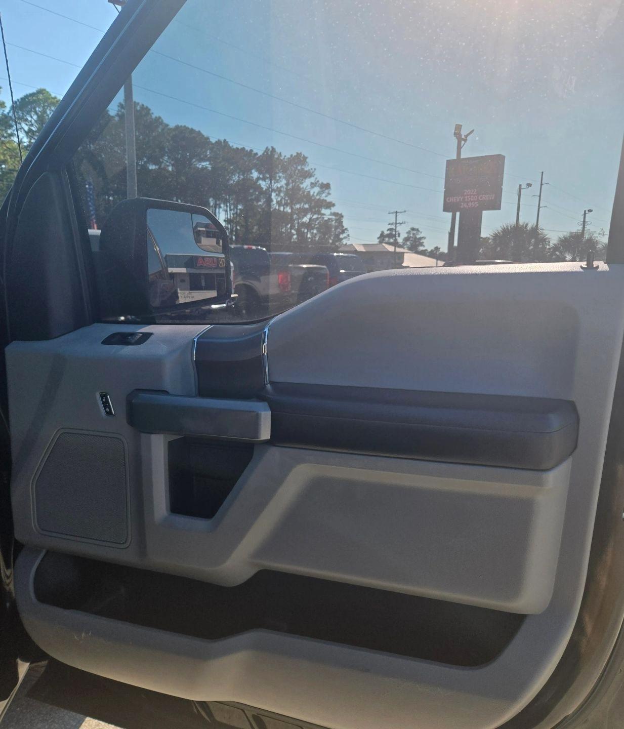 Ford F-150 XL SuperCrew 5.5-ft. Bed 4WD 2015