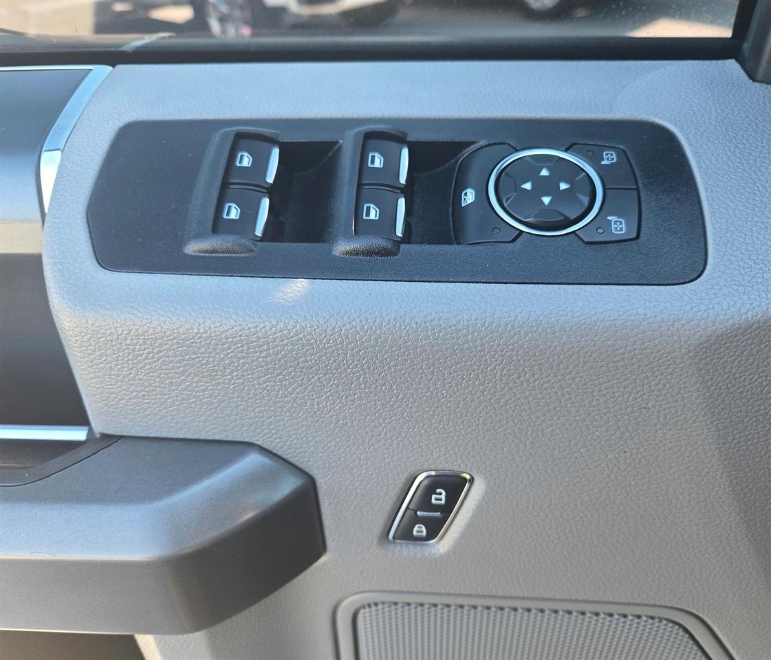 Ford F-150 XL SuperCrew 5.5-ft. Bed 4WD 2015