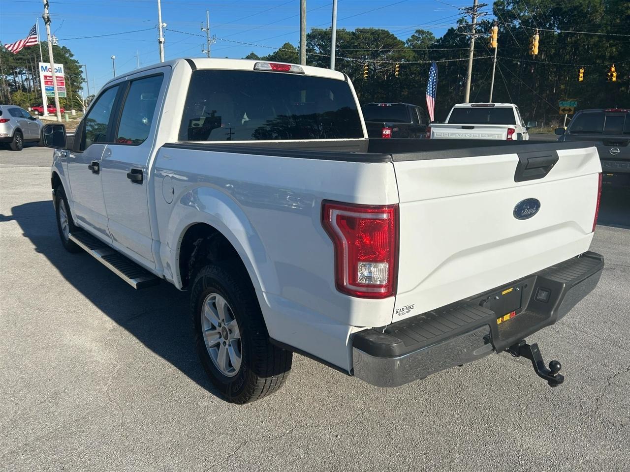 Ford F-150 XL SuperCrew 5.5-ft. Bed 4WD 2015
