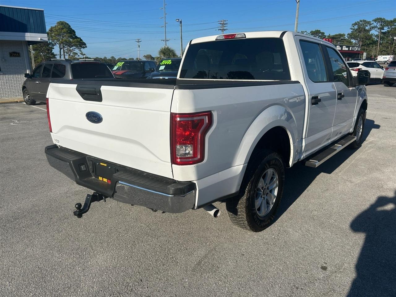 Ford F-150 XL SuperCrew 5.5-ft. Bed 4WD 2015