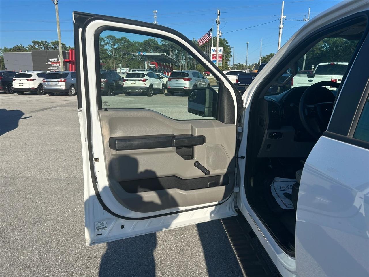 Ford F-150 XL SuperCrew 5.5-ft. Bed 4WD 2015
